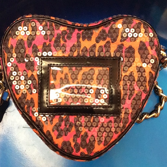 NWOT❣️Betsey Johnson🐯💝🧡Sequins X-body Pink & Orange Heart Cheetah Print Purse - Picture 2 of 13